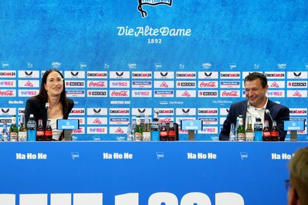 DEU, DFL, 2 FBL Hertha BSC, PK, 30 07 2025, Sportforum, Berlin, DEU, DFL, 2 FBL Hertha BSC, PK, im Bild Benjamin Weber Sportdirektor, Hertha BSC Berlin , Cheftrainer Stefan Leitl Hertha BSC Berlin DFL regulations prohibit any use of Photographs as image sequences and or quasi video nordphotoxGmbHx xEngler nph00076