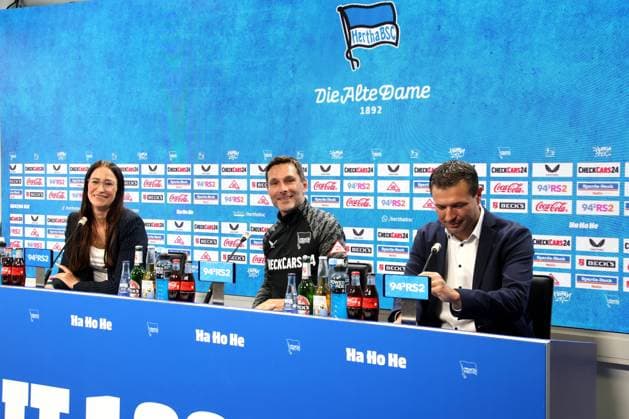 DEU, DFL, 2 FBL Hertha BSC, PK, 30 07 2025, Sportforum, Berlin, DEU, DFL, 2 FBL Hertha BSC, PK, im Bild Benjamin Weber Sportdirektor, Hertha BSC Berlin , Cheftrainer Stefan Leitl Hertha BSC Berlin DFL regulations prohibit any use of Photographs as image sequences and or quasi video nordphotoxGmbHx xEngler nph00076
