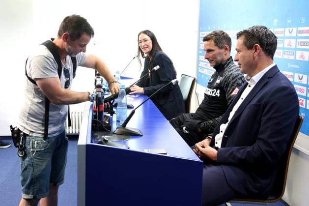 DEU, DFL, 2 FBL Hertha BSC, PK, 30 07 2025, Sportforum, Berlin, DEU, DFL, 2 FBL Hertha BSC, PK, im Bild Benjamin Weber Sportdirektor, Hertha BSC Berlin , Cheftrainer Stefan Leitl Hertha BSC Berlin DFL regulations prohibit any use of Photographs as image sequences and or quasi video nordphotoxGmbHx xEngler nph00076