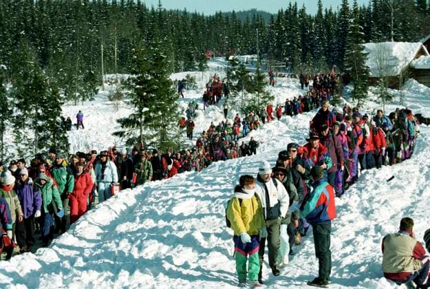 Lillehammer 19940222 Vinter-OL pa Lillehammer. Publikum strommer til for a se 4x10 km herrer. Foto: Jan Greve NTB Lill Lillehammer 19940222 Vinter-OL pa Lillehammer. Publikum strommer til for a se 4x10 km herrer. Foto: Jan Greve NTB Lillehammer Norge EDITORIAL USE ONLY Ref:_SPOTk5HSPrMxVY.jpg *** Lillehammer 19940222 Winter Olympics in Lillehammer The public flocks to watch the mens 4x10 km Photo Jan Greve NTB Lillehammer Norway EDITORIAL USE ONLY  EDITORIAL USE ONLY. RESTRICTED USE FOR BETTING COMPANIES Ref:0240269483st.jpg *** Lillehammer 19940222 Winter Olympics at Lillehammer The public flocks to watch the mens 4x10 km Photo Jan Greve NTB Lillehammer 19940222 Winter Olympics at Lillehammer The public flocks to watch the mens 4x10 km Photo Jan Greve NTB Lillehammer Norway EDITORIAL USE ONLY Ref SPOTk5HSPrMxVY jpg Lillehammer 19940222 Winter Olympics in Lillehammer The public flocks to watch the mens 4x10 km Photo Jan Greve NTB Lillehammer Norway EDITORIAL USE ONLY  EDITORIAL USE ONLY RESTRICTED USE FOR BETTING COMPANIES  Copyright: xIMAGO NTBx