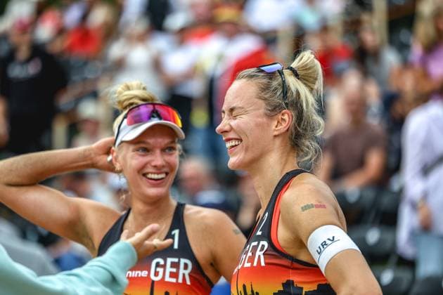Beach volleyball I European Championship 2025 I Group stage I 30 07 2025 Louisa Lippmann Germany laughs with narrowed eyes Düsseldorf Rochusclub Düsseldorfer Tennisclub e V Germany Copyright: xLobeca JasperxLorenzx
