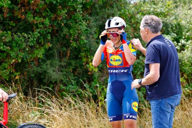 Tour de France Femmes 2025 - stage 5 Tour de France Femmes 2025 - 4th Edition - 5th stage Chasseneuil-du-Poitou (Futuroscope) - Gueret 165,8 Km - 30 07 2025 - Elisa Balsamo (ITA - Lidl - Trek) after a crash - photo Rafa Gomez SprintCyclingAgency 2025 Gueret France  Copyright: xRafaxGomezx xSprintcyclingagencyx