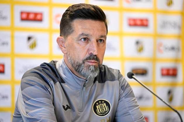 BK Hacken v RSC Anderlecht - UEFA Europa League Media Activities 30 07 2025 GOTHENBURG, SWEDEN - JULY 30 : Hasi Besnik head coach of RSC Anderlecht talking to the press during a press conference, PK, Pressekonferenz ahead of the UEFA Europa League 2025 26 second qualifying round second leg between BK Hacken and RSC Anderlecht on July 30, 2025 in Gothenburg, Sweden, 30 07 2025 Gothenburg Sweden  Copyright: xNicoxVereeckenx