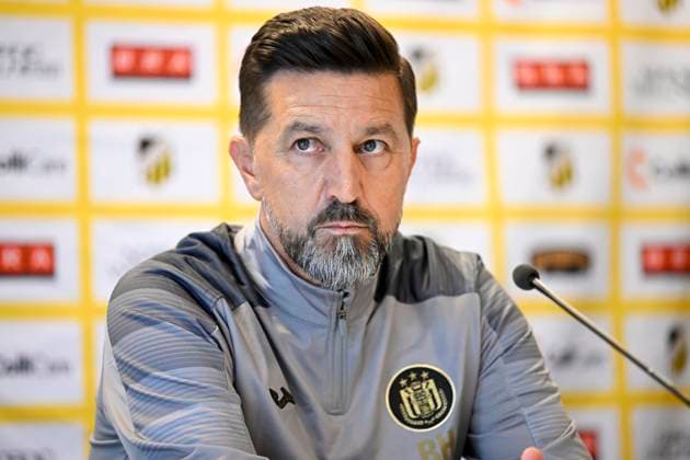 BK Hacken v RSC Anderlecht - UEFA Europa League Media Activities 30 07 2025 GOTHENBURG, SWEDEN - JULY 30 : Hasi Besnik head coach of RSC Anderlecht talking to the press during a press conference, PK, Pressekonferenz ahead of the UEFA Europa League 2025 26 second qualifying round second leg between BK Hacken and RSC Anderlecht on July 30, 2025 in Gothenburg, Sweden, 30 07 2025 Gothenburg Sweden  Copyright: xNicoxVereeckenx