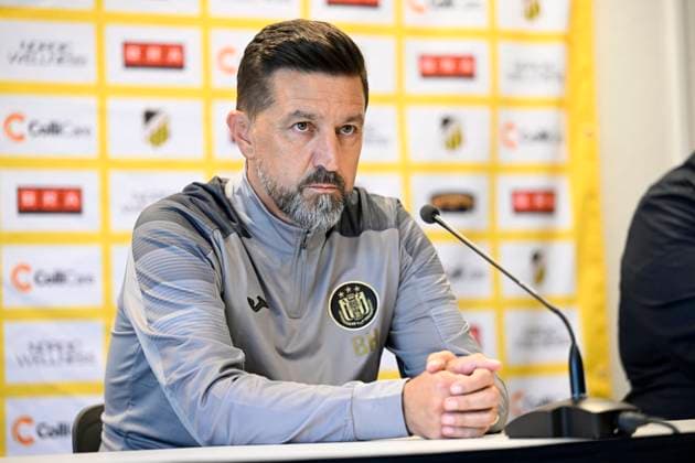 BK Hacken v RSC Anderlecht - UEFA Europa League Media Activities 30 07 2025 GOTHENBURG, SWEDEN - JULY 30 : Hasi Besnik head coach of RSC Anderlecht talking to the press during a press conference, PK, Pressekonferenz ahead of the UEFA Europa League 2025 26 second qualifying round second leg between BK Hacken and RSC Anderlecht on July 30, 2025 in Gothenburg, Sweden, 30 07 2025 Gothenburg Sweden  Copyright: xNicoxVereeckenx