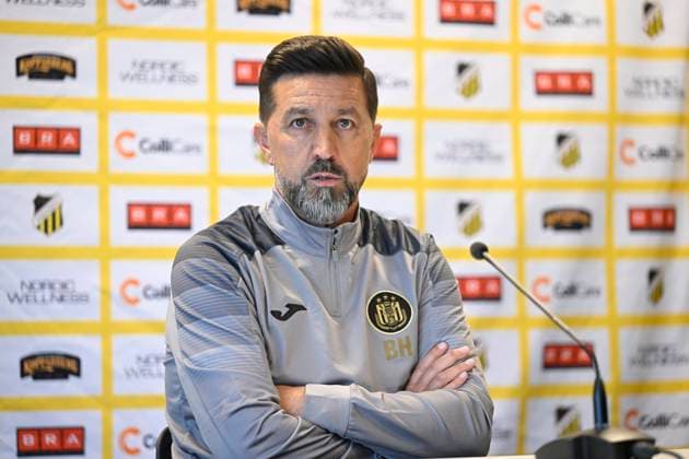 BK Hacken v RSC Anderlecht - UEFA Europa League Media Activities 30 07 2025 GOTHENBURG, SWEDEN - JULY 30 : Hasi Besnik head coach of RSC Anderlecht talking to the press during a press conference, PK, Pressekonferenz ahead of the UEFA Europa League 2025 26 second qualifying round second leg between BK Hacken and RSC Anderlecht on July 30, 2025 in Gothenburg, Sweden, 30 07 2025 Gothenburg Sweden  Copyright: xNicoxVereeckenx