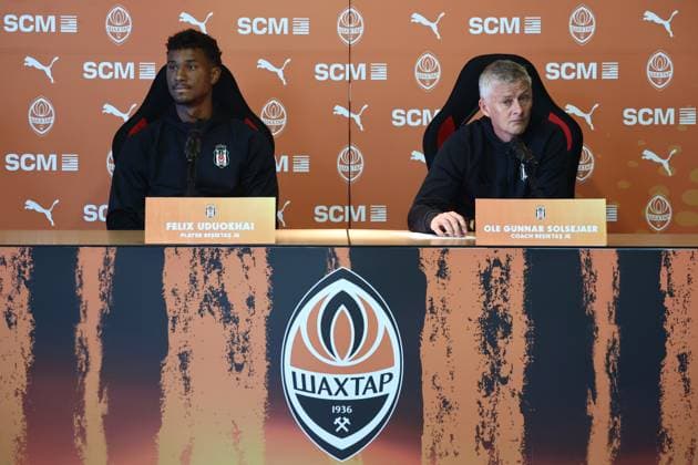 Ahead of Shakhtar Donetsk v Besiktas - UEFA Europa League Qualifying KRAKOW, POLAND - JULY 30: Head of Besiktas Ole Gunnar Solskjaer and Felix Udokhai attend the press conference, PK, Pressekonferenz ahead of UEFA Europa League second qualifying round match between Shakhtar Donetsk and Besiktas at Municipal Stadium in Krakow Poland on July 30, 2025. Jakub Porzycki Anadolu Krakow Poland. Editorial use only. Please get in touch for any other usage.  Copyright: x2025xAnadoluxJakubxPorzyckix