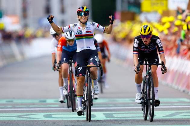 Tour de France Femmes 2025 Tour de France Femmes 2025 - 4th Edition - 5th stage Chasseneuil-du-Poitou (Futuroscope) - Gueret 165,8 Km - 30 07 2025 - Kimberley Le Court Pienaar (RSA - AG Insurance - Soudal Team) - Demi Vollering (NED - FDJ - SUEZ) - photo Rafa Gomez SprintCyclingAgency 2025 Gueret France  Copyright: xRafaxGomezx xSprintcyclingagencyx