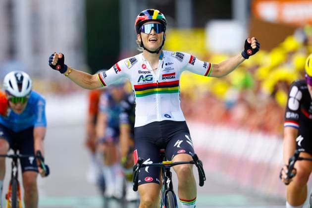 Tour de France Femmes 2025 Tour de France Femmes 2025 - 4th Edition - 5th stage Chasseneuil-du-Poitou (Futuroscope) - Gueret 165,8 Km - 30 07 2025 - Kimberley Le Court Pienaar (RSA - AG Insurance - Soudal Team) - Demi Vollering (NED - FDJ - SUEZ) - photo Rafa Gomez SprintCyclingAgency 2025 Gueret France  Copyright: xRafaxGomezx xSprintcyclingagencyx