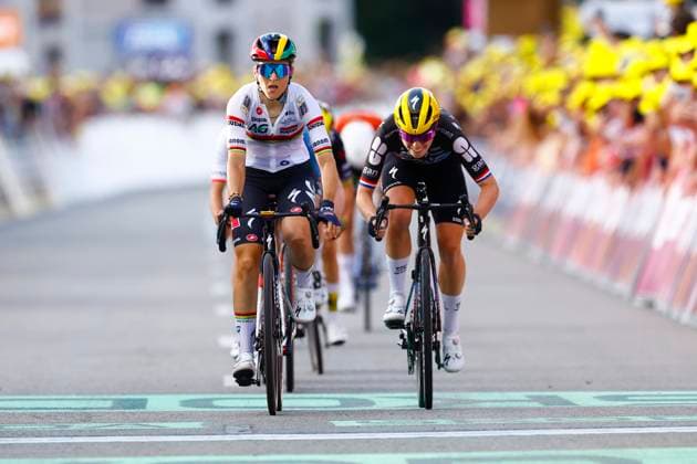 Tour de France Femmes 2025 Tour de France Femmes 2025 - 4th Edition - 5th stage Chasseneuil-du-Poitou (Futuroscope) - Gueret 165,8 Km - 30 07 2025 - Kimberley Le Court Pienaar (RSA - AG Insurance - Soudal Team) - Demi Vollering (NED - FDJ - SUEZ) - photo Rafa Gomez SprintCyclingAgency 2025 Gueret France  Copyright: xRafaxGomezx xSprintcyclingagencyx