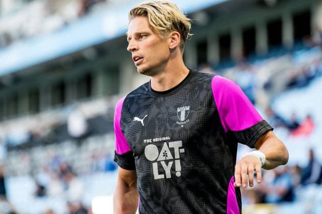250730 Jens Stryger Larsen of Malmö FF ahead ofof the UEFA Champions League qualifier football match between Malmö FF and FK RFS on July 30, 2025 in Malmö Photo Christian Örnberg BILDBYRAN COP 166 CO0596 fotboll football soccer fotball uefa champions league qualifier champions league malmö ff fk rfs bbeng  Copyright: CHRISTIANxÖRNBERG BB250730CO001