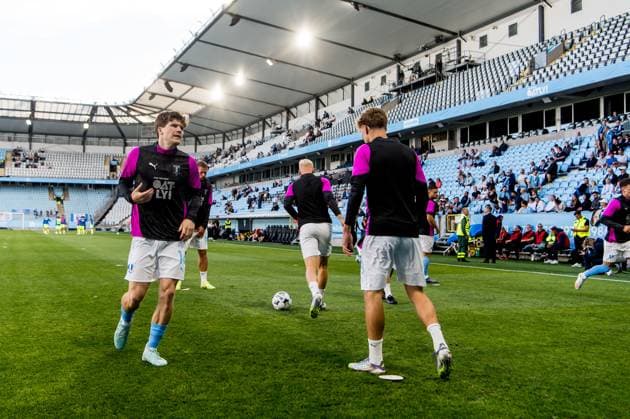 250730 Oliver Berg of Malmö FF ahead of the UEFA Champions League qualifier football match between Malmö FF and FK RFS on July 30, 2025 in Malmö Photo Christian Örnberg BILDBYRAN COP 166 CO0596 fotboll football soccer fotball uefa champions league qualifier champions league malmö ff fk rfs bbeng  Copyright: CHRISTIANxÖRNBERG BB250730CO004