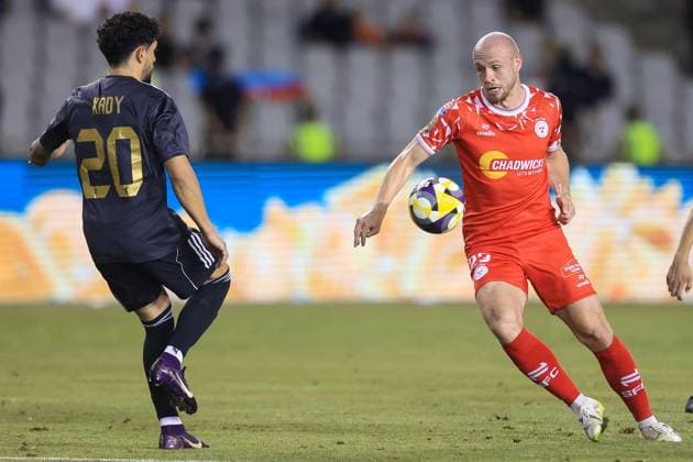 UEFA Champions League Second Qualifying Round Second Leg, Tofiq Bahramov Republican Stadium, Baku, Azerbaijan 30 7 2025 Qarabag vs Shelbourne Shelbourne™s Kerr McInroy in action with Qarabag™s Kady Kerr McInroy in action with Kady 30 7 2025  Copyright: x INPHO AleksandarxDjorovicx AS4A2565