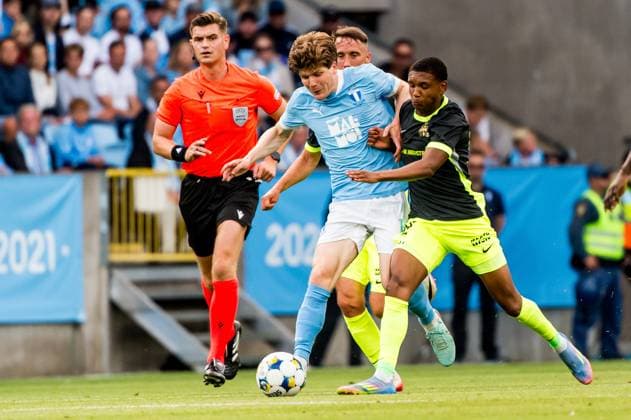 250730 Oliver Berg of Malmö FF during the UEFA Champions League qualifier football match between Malmö FF and FK RFS on July 30, 2025 in Malmö Photo Christian Örnberg BILDBYRAN COP 166 CO0596 fotboll football soccer fotball uefa champions league qualifier champions league malmö ff fk rfs bbeng bbauto  Copyright: CHRISTIANxÖRNBERG BB250730CO019