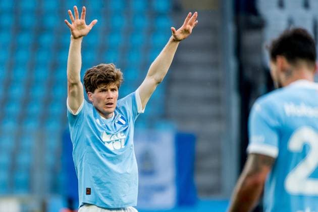 250730 Oliver Berg of Malmö FF during the UEFA Champions League qualifier football match between Malmö FF and FK RFS on July 30, 2025 in Malmö Photo Christian Örnberg BILDBYRAN COP 166 CO0596 fotboll football soccer fotball uefa champions league qualifier champions league malmö ff fk rfs bbeng bbauto  Copyright: CHRISTIANxÖRNBERG BB250730CO044