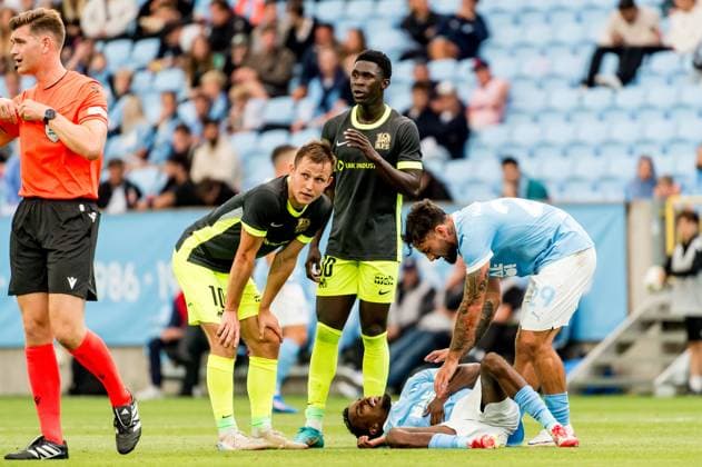 250730 Janis Ikaunieks of FK RFS and Taha Ali of Malmö FF during the UEFA Champions League qualifier football match between Malmö FF and FK RFS on July 30, 2025 in Malmö Photo Christian Örnberg BILDBYRAN COP 166 CO0596 fotboll football soccer fotball uefa champions league qualifier champions league malmö ff fk rfs bbeng bbauto  Copyright: CHRISTIANxÖRNBERG BB250730CO051