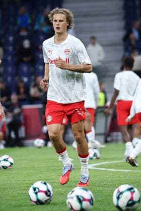 SOCCER - UEFA CL, RBS vs Brann SALZBURG,AUSTRIA,30.JUL.25 - SOCCER - UEFA Champions League, qualification, Red Bull Salzburg vs SK Brann Bergen. Image shows Maurits Kjaergaard (RBS) during warm up.  GEPAxpictures xDavidxGeieregger