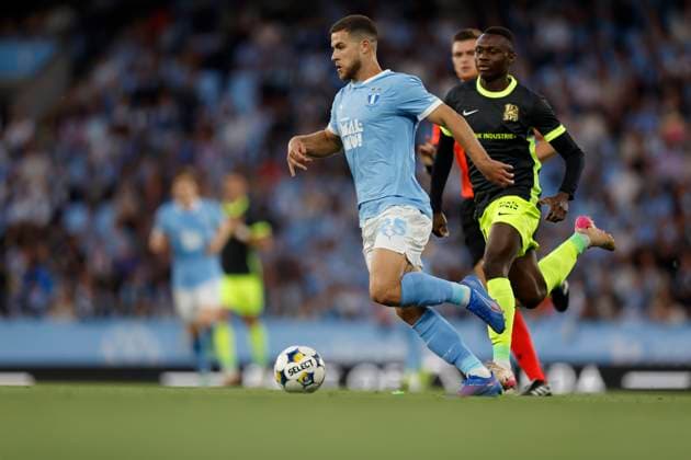 MALMÖ, SWEDEN 20250730 Malmös Gabriel Busanello against RFS Barthelemy Diedhiou during Wednesdays Champions League second qualifying round soccer match between Swedens Malmö FF and Latvias RFS at Eleda Stadion, New Malmö Stadium, in Malmö, Sweden, July 30, 2025 MALMÖ SWEDEN x10600x  Copyright: xAndreasxHillergren TTx CHAMPIONS LEAGUE KVAL MALMÖ FF-RFS