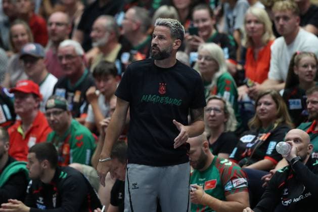 30 07 2025, xtgx, handball, test match, SC Magdeburg Fredericia Handboldklub v l Bennet Wiegert Magdeburg, coach gives instructions, gesticulates with arms, gives instructions Ilsenburg