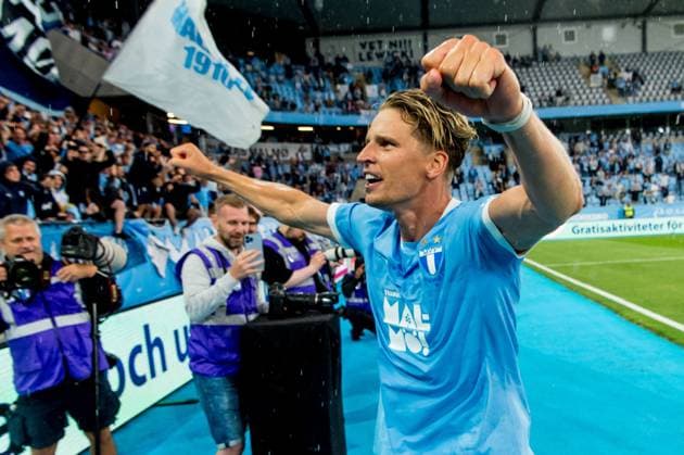 250730 Jens Stryger Larsen of Malmö FF celebrates after the UEFA Champions League qualifier football match between Malmö FF and FK RFS on July 30, 2025 in Malmö Photo Christian Örnberg BILDBYRAN COP 166 CO0596 fotboll football soccer fotball uefa champions league qualifier champions league malmö ff fk rfs bbeng jubel  Copyright: CHRISTIANxÖRNBERG BB250730CO085