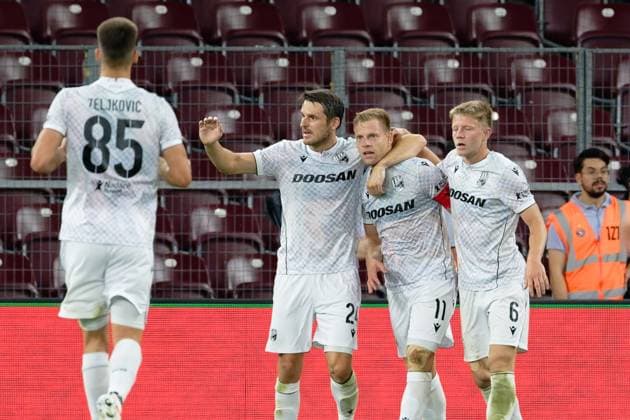 Geneva, Switzerland, July 30 2025 : Matej Vydra (11 Viktoria Plzen) celebrates after scoring his team s second goal with teammates during the UEFA Champions League Second Qualifying Round match between Servette FC and Viktoria Plzen at Stade de Geneve in Geneva, Switzerland (Giuseppe Velletri SPP) Copyright: xGiuseppexVelletrix xSPPx spp-en-GiVeSp-DZ9_9461