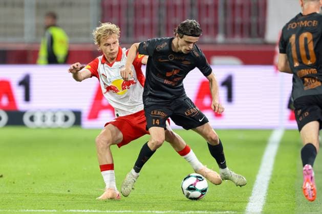 SOCCER - UEFA CL, RBS vs Brann SALZBURG,AUSTRIA,30.JUL.25 - SOCCER - UEFA Champions League, qualification, Red Bull Salzburg vs SK Brann Bergen. Image shows Frans Kraetzig (RBS) and Ulrik Mathisen (Brann).  GEPAxpictures xMathiasxMandl