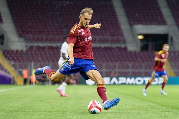 Geneva, Switzerland, July 30 2025 : Giotto Morandi (7 Servette FC) shoots the ball (action) during the UEFA Champions League Second Qualifying Round match between Servette FC and Viktoria Plzen at Stade de Geneve in Geneva, Switzerland (Giuseppe Velletri SPP) Copyright: xGiuseppexVelletrix xSPPx spp-en-GiVeSp-DZ8_0056