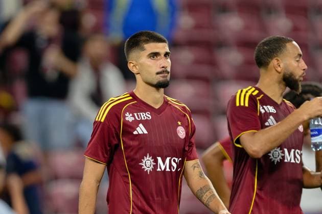 Geneva, Switzerland, July 30 2025 : Alexis Antunes (10 Servette FC) looks dejected after loosing during the UEFA Champions League Second Qualifying Round match between Servette FC and Viktoria Plzen at Stade de Geneve in Geneva, Switzerland (Giuseppe Velletri SPP) Copyright: xGiuseppexVelletrix xSPPx spp-en-GiVeSp-DZ9_9949