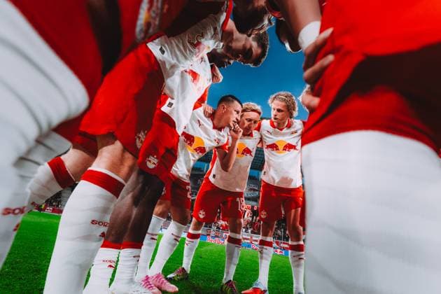 UEFA Champions League 2nd Qualifiying round : FC Red Bull Salzburg vs SK Brann SALZBURG, AUSTRIA - JULY 30: Stefan Lainer, Mads Bidstrup, Maurits Kjaergaard and Frans Krätzig of FC Red Bull Salzburg prior the UEFA Champions League 2nd qualifying round second leg match FC Red Bull Salzburg vs SK Brann on July 30, 2025 in Salzburg, Austria. Photo by Fabian Weirather - FC Red Bull Salzburg Copyright: xFabianxWeiratherx-xFCxRedxBullxSalzburgx FW_09557