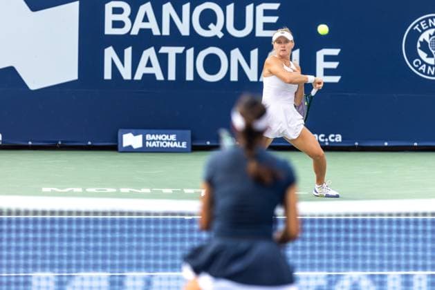 July 30, 2025, Montreal, Quebec, Canada: PEYTON STEARNS (32) from USA forehand in first set against Emma Raducanu from great britain in round of 64 at Canadian Open at IGA stadium in Montreal, Quebec, Canada on 2024-05-24 Montreal Canada - ZUMAl189 20250730_zsp_l189_095 Copyright: xYannickxLegarex