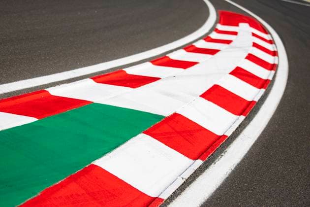 F1 - HUNGARIAN GRAND PRIX 2025 Kerb, illustration during the 2025 Formula 1 Lenovo Hungarian Grand Prix, 14th round of the 2025 FIA Formula One World Championship, WM, Weltmeisterschaft from August 1 to 3, 2025 on the Hungaroring, in Mogyorod, Hungary - MogyorodHungary  Copyright: xJulienxDelfossex