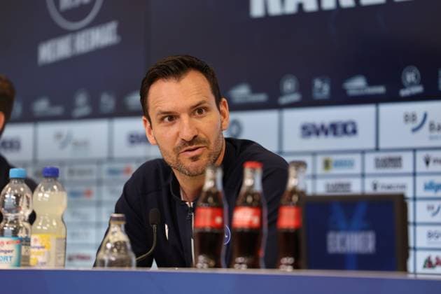 31 07 2025, xrekx, Soccer 2 Bundesliga, Karlsruher SC Press Conference v l Mario Eggimann Managing Director Sport Karlsruher SC DFL DFB REGULATIONS PROHIBIT ANY USE OF PHOTOGRAPHS as IMAGE SEQUENCES and or QUASI VIDEO Karlsruhe