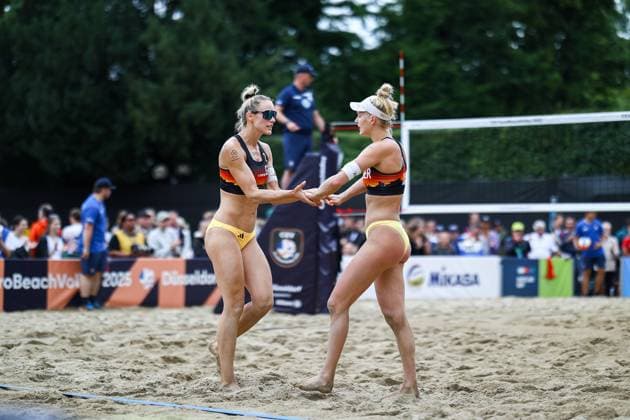 Beach volleyball I European Championship 2025 I Group stage I 31 07 2025 Louisa Lippmann Germany and Linda Bock Germany Düsseldorf Rochusclub Düsseldorfer Tennisclub e V Germany Copyright: xLobeca JasperxLorenzx