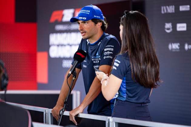 F1 - HUNGARIAN GRAND PRIX 2025 SAINZ Carlos (spa), Williams Racing FW47, portrait during the 2025 Formula 1 Lenovo Hungarian Grand Prix, 14th round of the 2025 FIA Formula One World Championship, WM, Weltmeisterschaft from August 1 to 3, 2025 on the Hungaroring, in Mogyorod, Hungary - MogyorodHungary  Copyright: xJulienxDelfossex