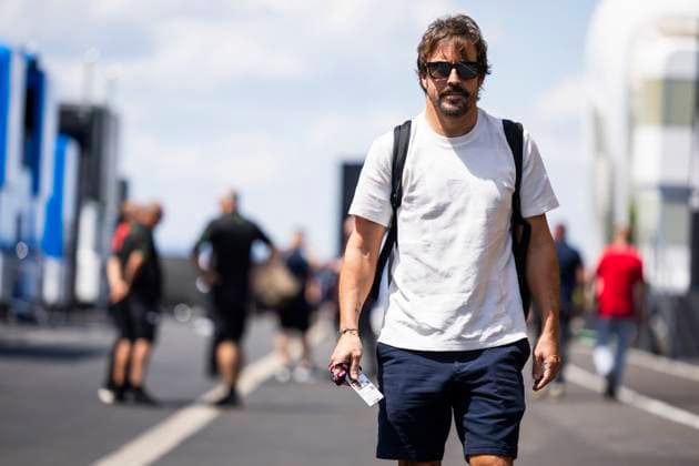 F1 - HUNGARIAN GRAND PRIX 2025 ALONSO Fernando (spa), Aston Martin F1 Team AMR25, portrait during the 2025 Formula 1 Lenovo Hungarian Grand Prix, 14th round of the 2025 FIA Formula One World Championship, WM, Weltmeisterschaft from August 1 to 3, 2025 on the Hungaroring, in Mogyorod, Hungary - MogyorodHungary  Copyright: xJulienxDelfossex