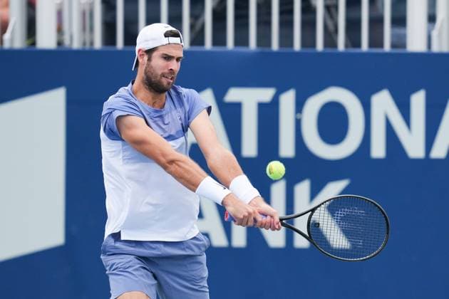 ATP, Tennis Herren Masters 1000 National Bank Open Toronto Presented by Rogers 2025 - Day 6 Karen Khachanov of Russia plays a backhand against Emilio Nava of the United States during the Men s Singles third round match on day 6 of the ATP Masters 1000 National Bank Open at Sobeys Stadium. on July 31, 2025 in Toronto, Canada. (Photo by Leonardo Ramirez Eyepix Group) Copyright: xLeonardoxRamirezx xEyepixxGroupx LR-31072025-02771