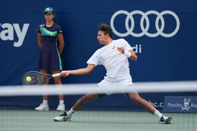 ATP, Tennis Herren Masters 1000 National Bank Open Toronto Presented by Rogers 2025 - Day 6 Emilio Nava of the United States plays a forehand against Karen Khachanov of Russia during the Men s Singles third round match on day 6 of the ATP Masters 1000 National Bank Open at Sobeys Stadium. on July 31, 2025 in Toronto, Canada. (Photo by Leonardo Ramirez Eyepix Group) Copyright: xLeonardoxRamirezx xEyepixxGroupx LR-31072025-03446