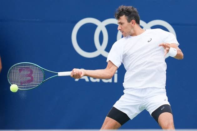 ATP, Tennis Herren Masters 1000 National Bank Open Toronto Presented by Rogers 2025 - Day 6 Emilio Nava of the United States plays a forehand against Karen Khachanov of Russia during the Men s Singles third round match on day 6 of the ATP Masters 1000 National Bank Open at Sobeys Stadium. on July 31, 2025 in Toronto, Canada. (Photo by Leonardo Ramirez Eyepix Group) Copyright: xLeonardoxRamirezx xEyepixxGroupx LR-31072025-02982