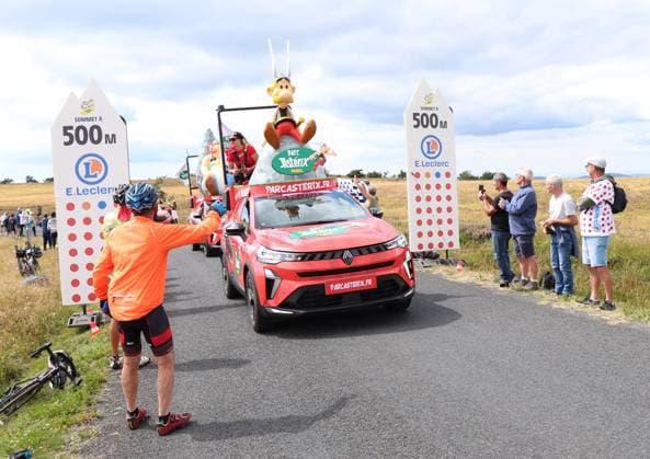 Tour de France Femmes Zwift : Clermont-Ferrand - Ambert Thierry Larret MAXPPP - 31 07 2025 Thierry Larret Maxppp. Cyclisme. Tour de France Femmes Zwift. Etape 6 : Clermont-Ferrand - Ambert (63). Le 31 Juillet 2025. Caravane Publicitaire Women s Tour de france, on july 31st 2025 AUVERGNE RHONE ALPES FRANCE  Copyright: xMAXPPPxThierryxLarretx TLR202507314751 TLR202507314751