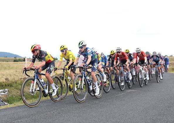 Tour de France Femmes Zwift : Clermont-Ferrand - Ambert Thierry Larret MAXPPP - 31 07 2025 Thierry Larret Maxppp. Cyclisme. Tour de France Femmes Zwift. Etape 6 : Clermont-Ferrand - Ambert (63). Le 31 Juillet 2025. Caravane Publicitaire Women s Tour de france, on july 31st 2025 AUVERGNE RHONE ALPES FRANCE  Copyright: xMAXPPPxThierryxLarretx TLR202507314754 TLR202507314754