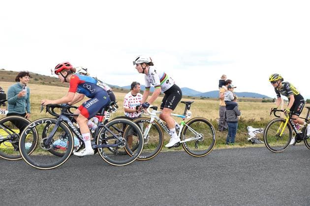 Tour de France Femmes Zwift : Clermont-Ferrand - Ambert Thierry Larret MAXPPP - 31 07 2025 Thierry Larret Maxppp. Cyclisme. Tour de France Femmes Zwift. Etape 6 : Clermont-Ferrand - Ambert (63). Le 31 Juillet 2025. VAN DAM Sarah (CAN),CERATIZIT PRO CYCLING TEAM - KOPECKY Lotte (BEL),TEAM SD WORX - PROTIME Women s Tour de france, on july 31st 2025 AUVERGNE RHONE ALPES FRANCE  Copyright: xMAXPPPxThierryxLarretx TLR202507314765 TLR202507314765