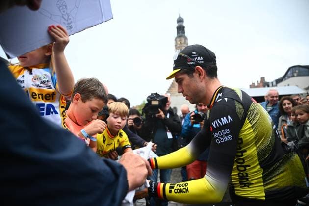 Cycling Criterium Herentals HERENTALS, BELGIUM - JULY 31 : Van Aert Wout (BEL) of Team Visma - Lease a Bike with fans during Herentals Fietst an after Tour Criterium in Herentals. On July 31, 2025 in Herentals, Belgium, 31 07 2025 Herentals Belgium  Copyright: xGvgx