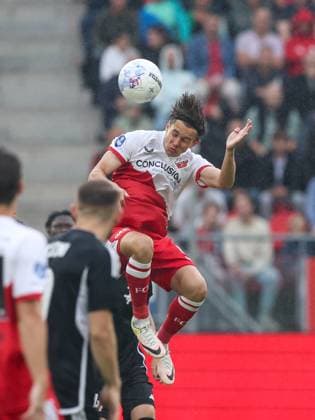 2025-07-31 FC Utrecht v FC Sheriff Tiraspol - UEFA Europa League Second Qualifying Round UTRECHT, NETHERLANDS - JULY 31: Victor Jensen of FC Utrecht jumps for a headed ball during the UEFA Europa League Second Qualifying Round match between FC Utrecht and FC Sheriff Tiraspol at Stadion Galgenwaard on July 31, 2025 in Utrecht, Netherlands. Utrecht Stadion Galgenwaard Netherlands Content not available for redistribution in The Netherlands directly or indirectly through any third parties. Copyright: xBenxGalx