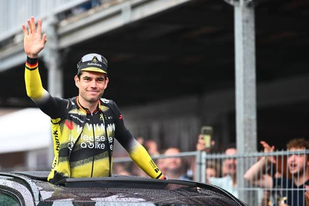 Cycling Criterium Herentals HERENTALS, BELGIUM - JULY 31 : Van Aert Wout (BEL) of Team Visma - Lease a Bike with fans during Herentals Fietst an after Tour Criterium in Herentals. On July 31, 2025 in Herentals, Belgium, 31 07 2025 Herentals Belgium  Copyright: xGvgx