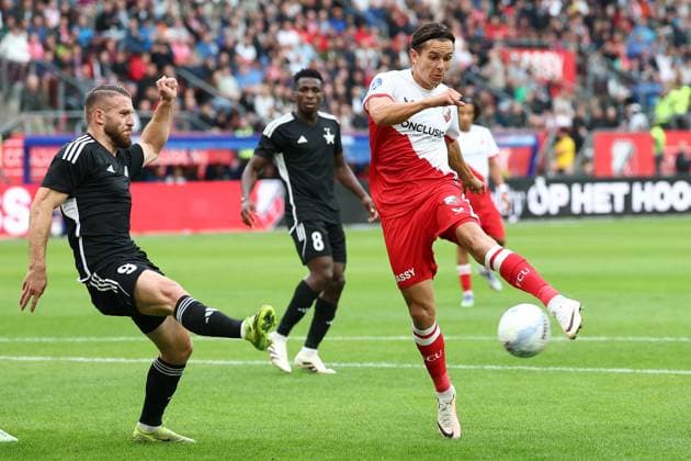 UTRECHT , 31-07-2025 , Stadium Galgenwaard , season 2025 2026 , Europa League football , Second qualifying round 2nd leg , match between FC Utrecht and Sheriff , FC Utrecht player Victor Jensen, Sherrif player Amorildo Gjoni Utrecht - Sheriff  x30324858x Copyright: