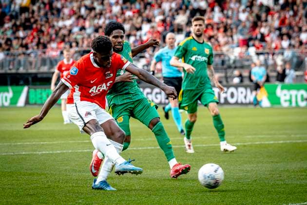 AZ Alkmaar forwarder Ernest Poku, Ilves Tampere forwarder Jardell Kanga during the match AZ Ilves at the AFAS stadium for the Conference League Second qualifying round 2nd leg season 2025 2026 in ALKMAAR, Netherlands on 31 july 2025, photo by Marcel van Dorst EYE4images DeFodi Images