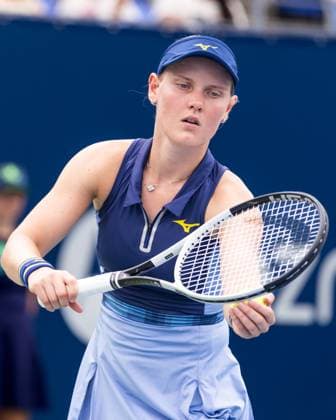 July 31, 2025, Montreal, Quebec, Canada: SUSAN LAMENS from Netherland serving in second set against Lin Zhu from China in round of 32 at Canadian Open at IGA stadium in Montreal, Quebec, Canada on 2025-07-31 Montreal Canada - ZUMAl189 20250731_zsp_l189_022 Copyright: xYannickxLegarex
