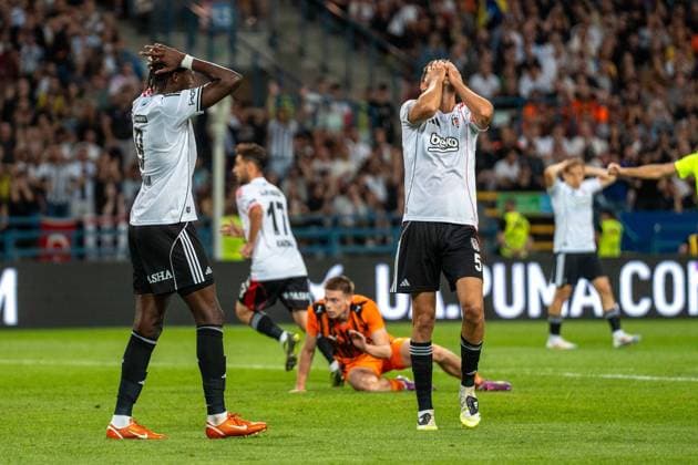 31.07.2025 KRAKOW MECZ II RUNDY KWALIFIKACYJNEJ UEFA EUROPA LEAGUE SZACHTAR DONIECK VS BESIKTAS --- UEFA EUROPA LEAGUE 2ND QUALIFYING ROUND MATCH NZ. DEMIR EGE TIKNAZ, TAMMY ABRAHAM FOT.IGOR ZADECKI ARENA AKCJI NEWSPIX.PL --- newspix.pl 