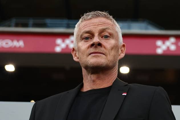 Shakhtar Donetsk v Besiktas - UEFA Europa League KRAKOW, POLAND - JULY 31: Head coach Ole Gunnar Solskjaer of Besiktas follows the UEFA Europa League second qualifying round rematch between Shakhtar Donetsk and Besiktas at Henryk Reyman Municipal Stadium in Krakow, Poland on July 31, 2025. Jakub Porzycki Anadolu Krakow Poland. Editorial use only. Please get in touch for any other usage.  Copyright: x2025xAnadoluxJakubxPorzyckix