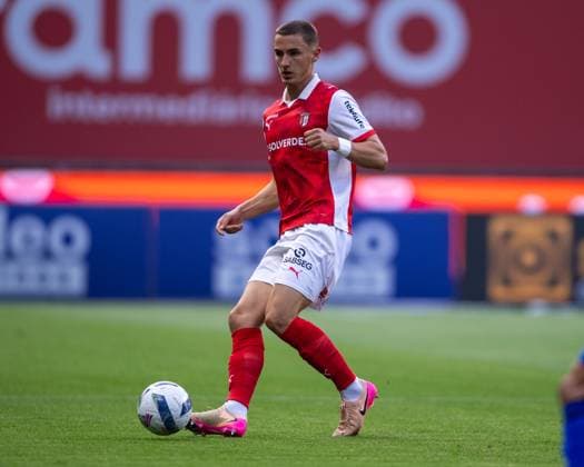 July 31, 2025, Braga, Braga, Portugal: GUSTAF LAGERBIELKE from SC Braga seen on action during the UEFA Europe League 2025 26 qualification round 2 match between SC Braga and PFK Levski Sofia at Estadio Municipal de Braga on July 31, 2025 in Braga, Portugal. Braga Portugal - ZUMAl192 20250731_zsp_l192_007 Copyright: xMiguelxLemosx